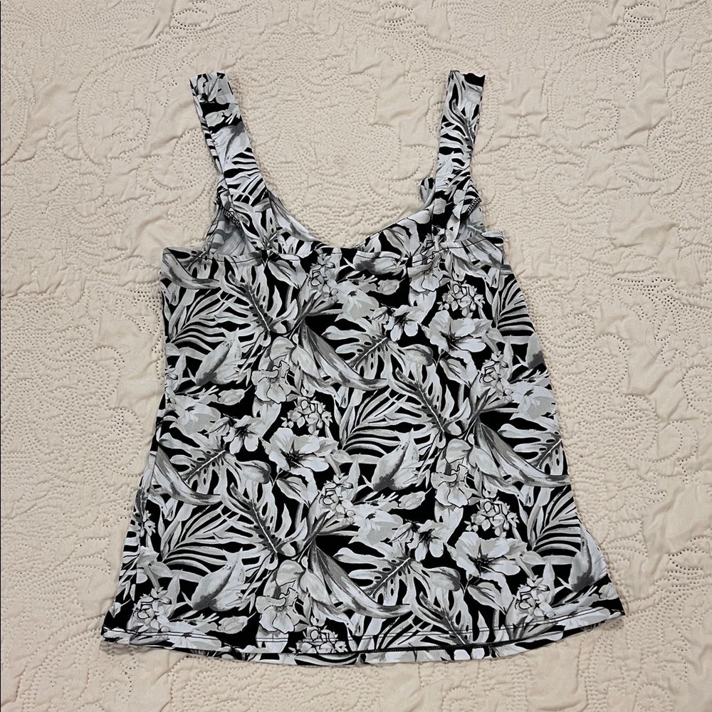 White House Black Market Black & White Floral Tank Top | Tropical Print | Size L - Picture 8 of 8